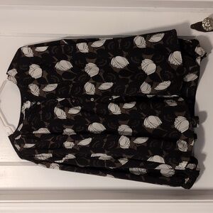 50% OFF! TO BE DONATED 12/11 // ROSE + OLIVE Lotus Print Popover Blouse